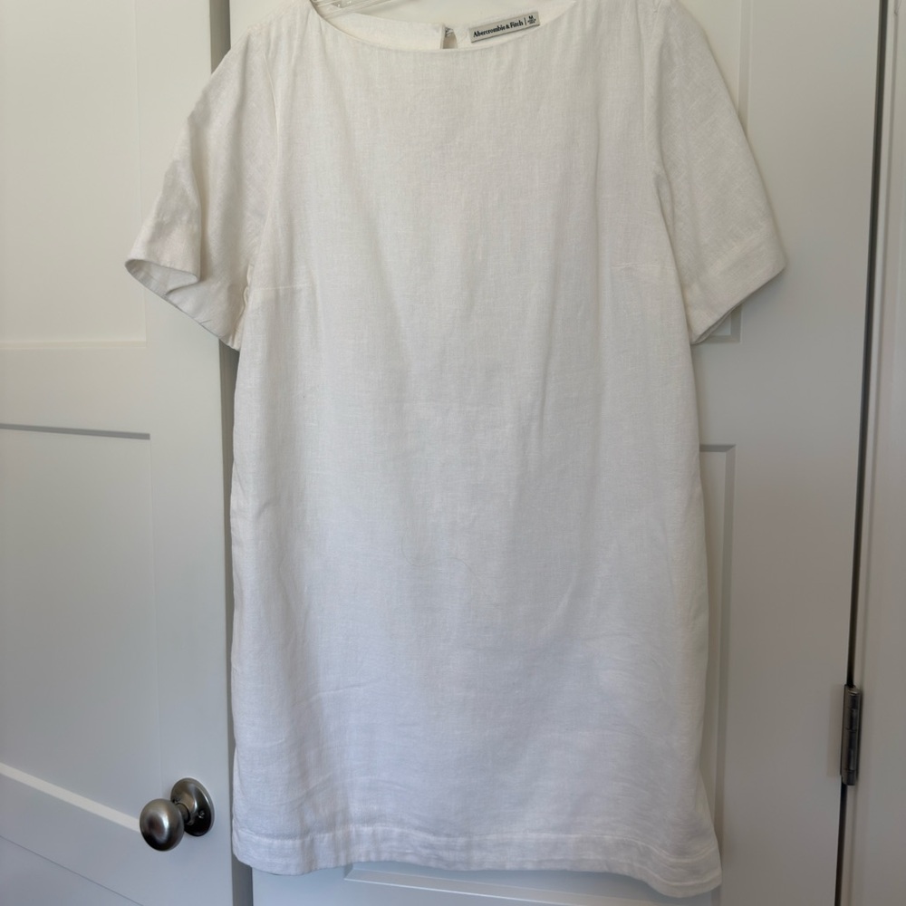 Abercrombie & Fitch Cream Short Sleeve dress